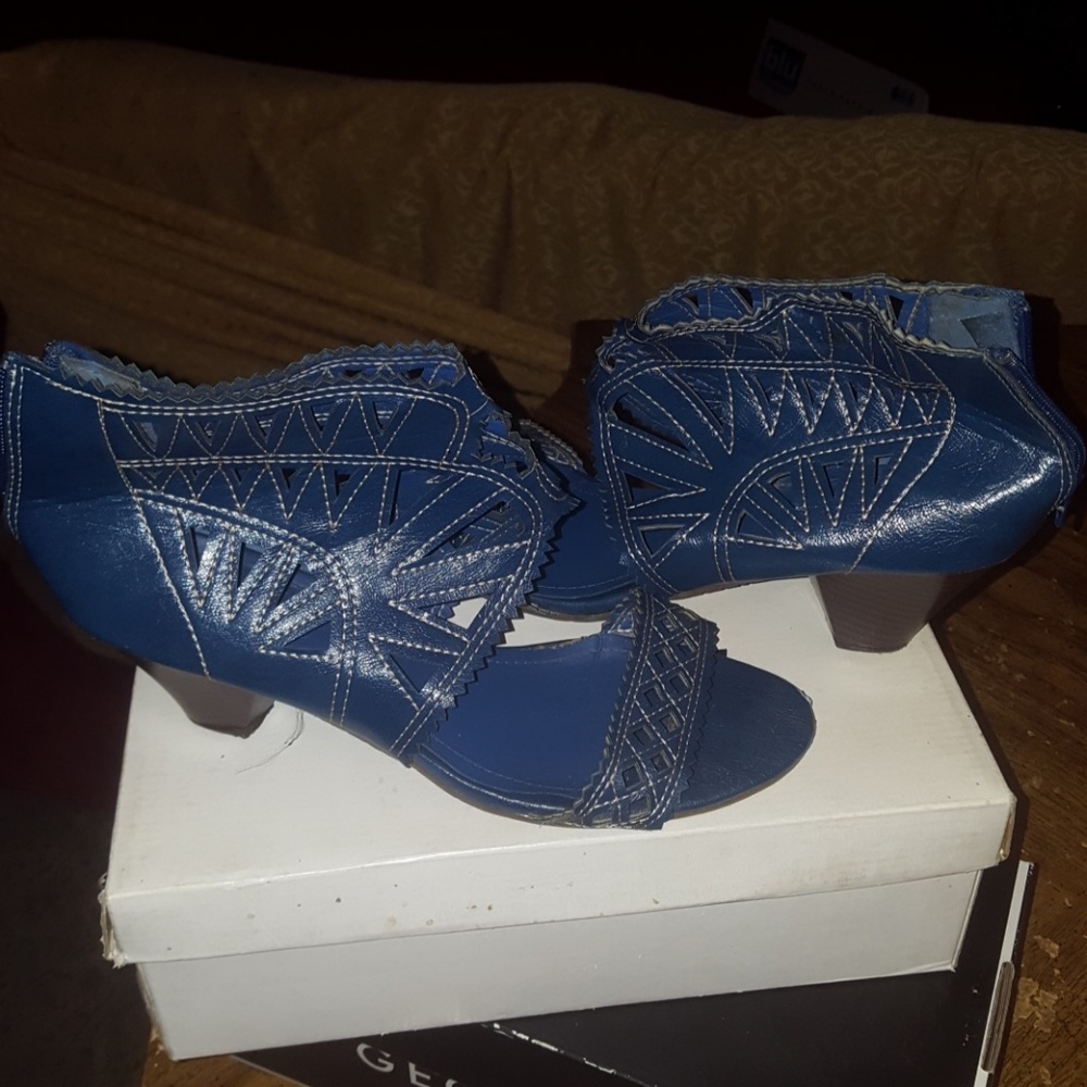 Awesome size 11 wide with gladiator heel sandals